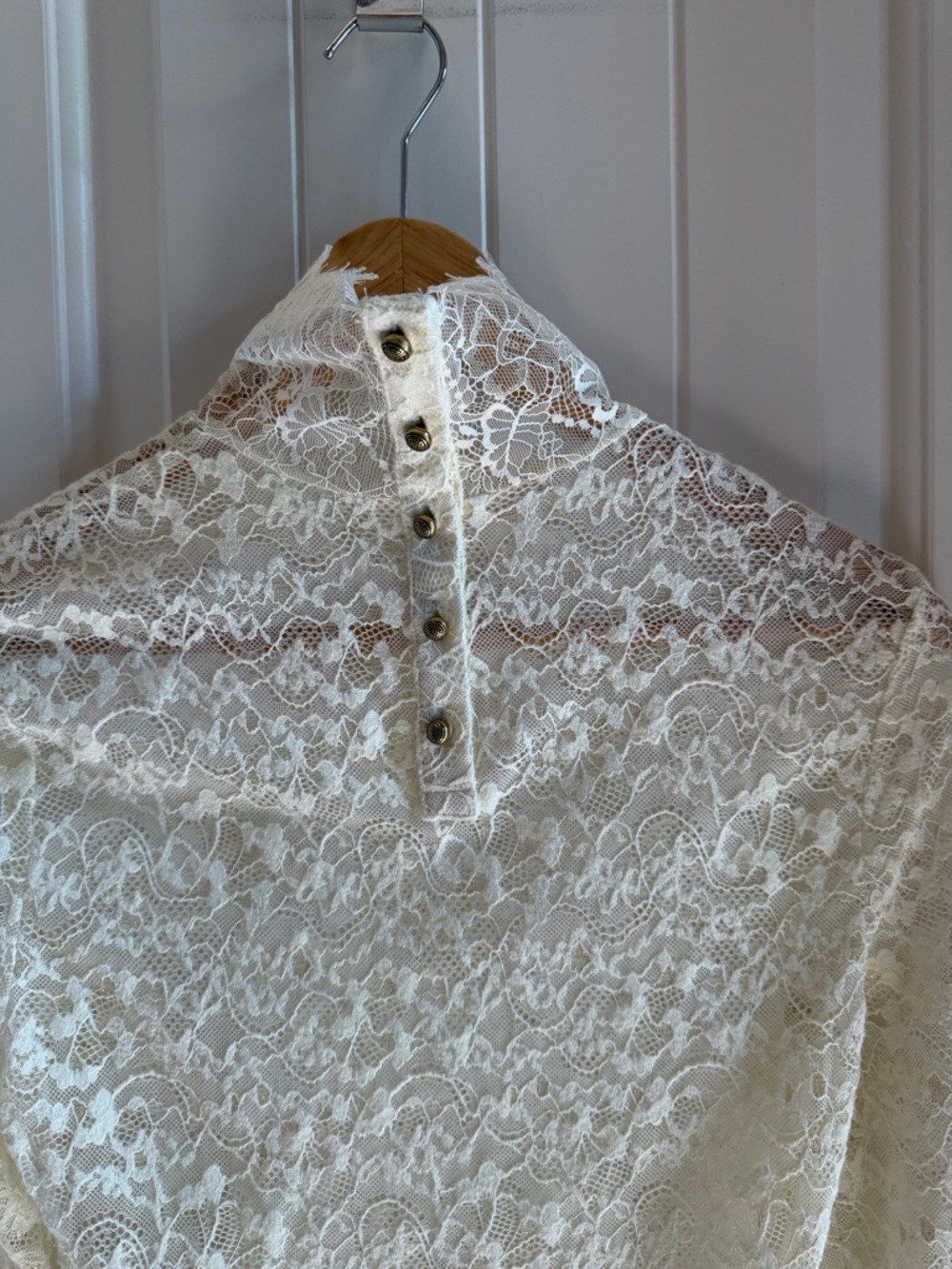 RICHRADIQS Rich Radi Q’s French lace pullover top - Picture 6 of 7